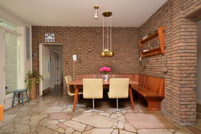 Kitchen Dining Area - Country homes for sale and luxury real estate including horse farms and property in the Caledon and King City areas near Toronto
